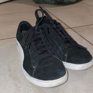 Puma Women's Vikky V2 Sneaker